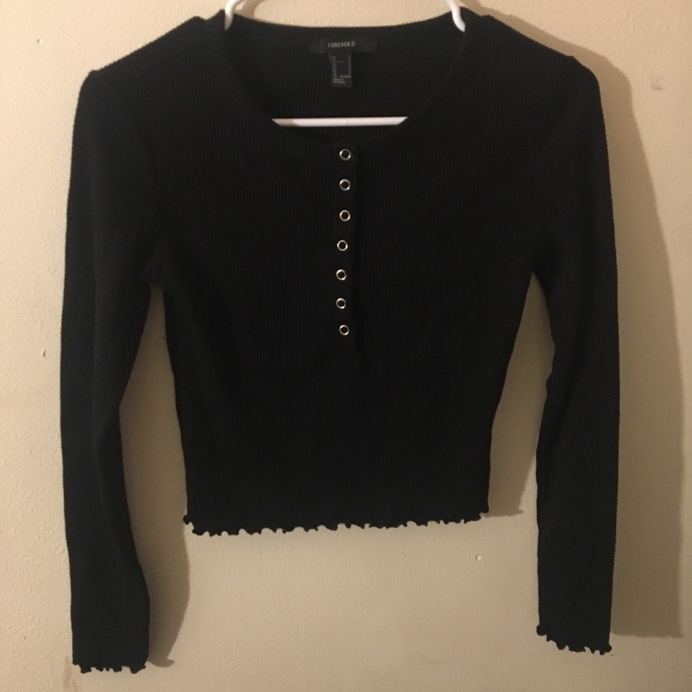 Black Henley long sleeve cropped top s